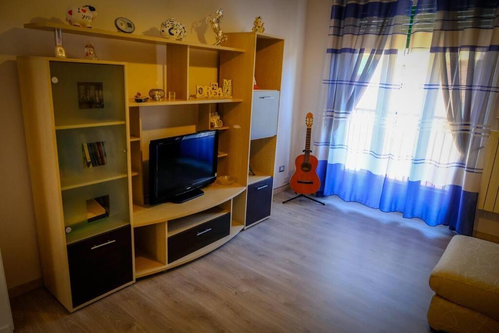Appartamento Con Tre Camere - Zona Centrale Алесандрия Екстериор снимка