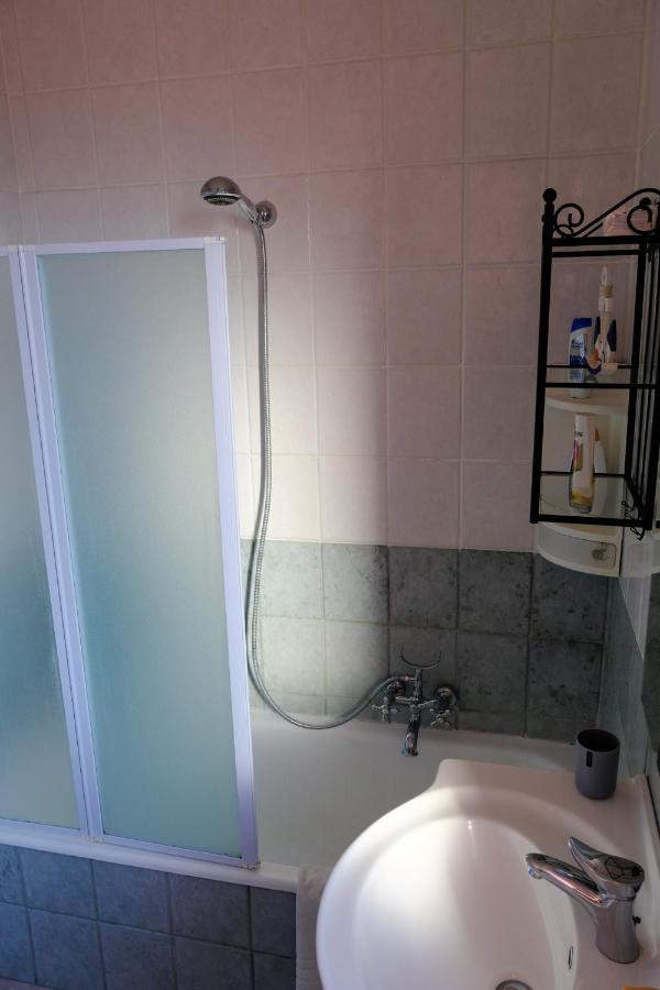 Appartamento Con Tre Camere - Zona Centrale Алесандрия Екстериор снимка