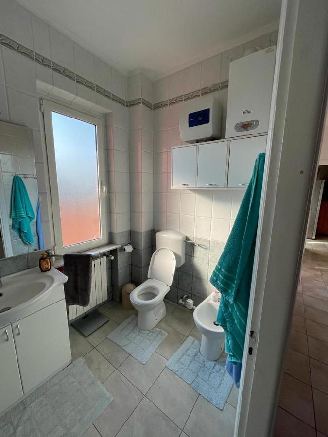 Appartamento Con Tre Camere - Zona Centrale Алесандрия Екстериор снимка